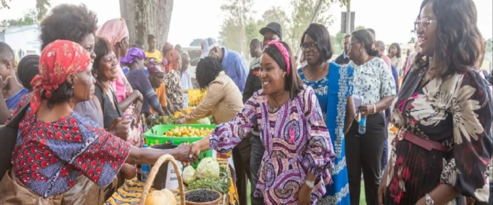 Mulher no meio rural: produção agrícola de 25 cooperativas em destaque nas comemorações do dia da mulher rural no Moxico